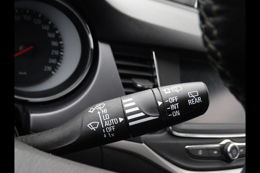 Opel Astra 1.2 Business Edition, Cruise Control, Camera, Navi, NL/NAP!