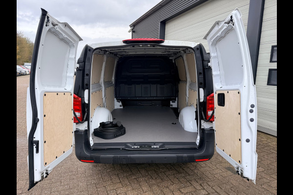 Mercedes-Benz eVito 112 66 kWh AC+DC Snelladen SoH 97,4 % L2 Lang - Apple Carplay - Betimmerd