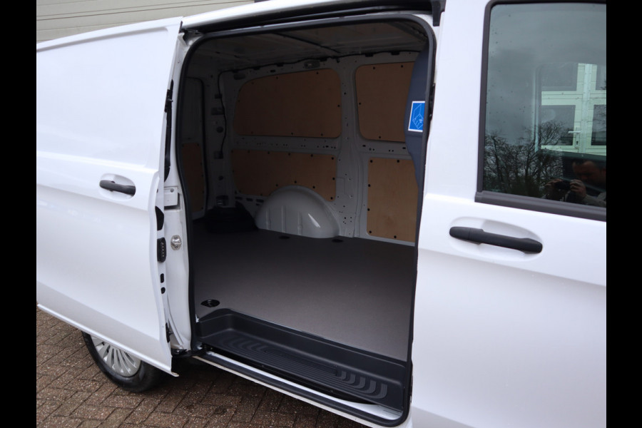 Mercedes-Benz eVito 112 66 kWh AC+DC Snelladen SoH 97,4 % L2 Lang - Apple Carplay - Betimmerd