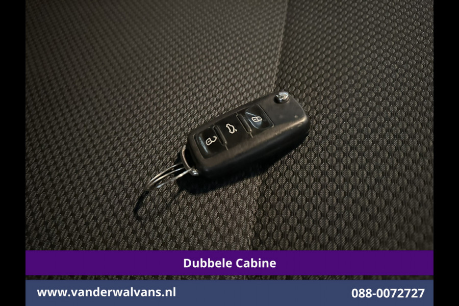 Volkswagen Transporter 2.0 TDI 150pk L2H1 Dubbele Cabine Airco | 5-Zits | Navigatie | Apple Carplay | Cruisecontrol Android Auto, 2500kg Trekhaak, Parkeersensoren, Achterklep
