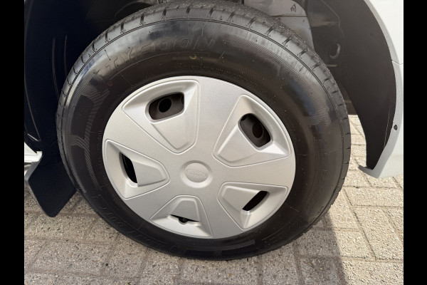 Ford Transit Custom 280 2.0 TDCI 130pk L1H1 Trend / vaste prijs rijklaar € 13.950 ex btw / euro 6 diesel / bpm vrij / trekhaak 2500 kg / airco / cruise / navigatie / pdc voor en achter