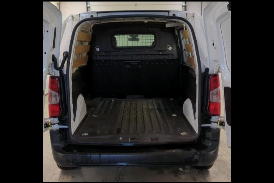 Peugeot Partner 1.2 Benzine 111PK Euro6 Premium / Airco / Navigatie / Cruise-ctr. / Schuifdeur + Raam / Radio multimedia / Apk nieuw