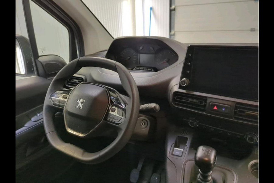 Peugeot Partner 1.2 Benzine 111PK Euro6 Premium / Airco / Navigatie / Cruise-ctr. / Schuifdeur + Raam / Radio multimedia / Apk nieuw