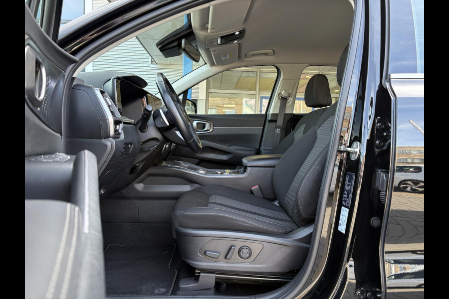 Kia Sorento 1.6 T-GDI Hybrid 2WD DynamicLine 7p. HEV | Trekhaak | Stoel- & Stuurverwarming | Achteruitrijcamera | Adaptive Cruise |