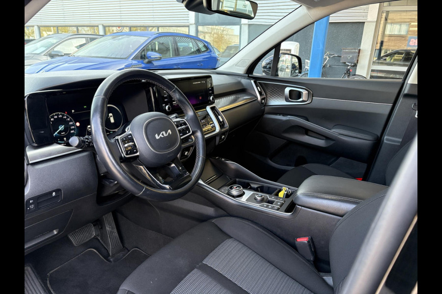 Kia Sorento 1.6 T-GDI Hybrid 2WD DynamicLine 7p. HEV | Trekhaak | Stoel- & Stuurverwarming | Achteruitrijcamera | Adaptive Cruise |
