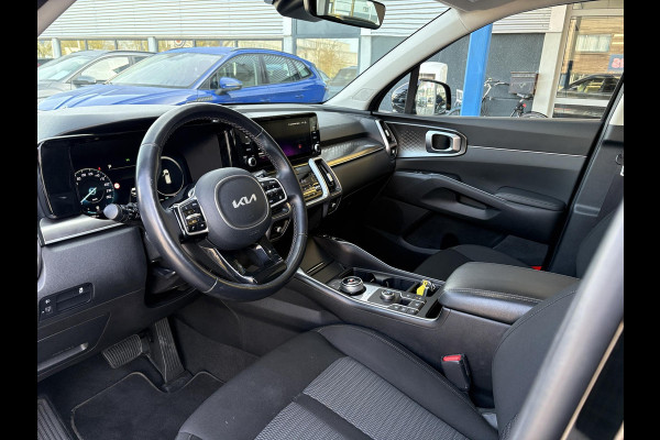 Kia Sorento 1.6 T-GDI Hybrid 2WD DynamicLine 7p. HEV | Trekhaak | Stoel- & Stuurverwarming | Achteruitrijcamera | Adaptive Cruise |