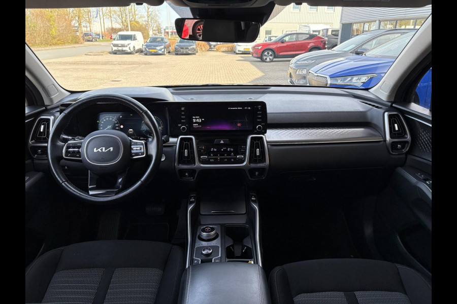 Kia Sorento 1.6 T-GDI Hybrid 2WD DynamicLine 7p. HEV | Trekhaak | Stoel- & Stuurverwarming | Achteruitrijcamera | Adaptive Cruise |