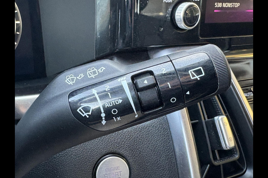 Kia Sorento 1.6 T-GDI Hybrid 2WD DynamicLine 7p. HEV | Trekhaak | Stoel- & Stuurverwarming | Achteruitrijcamera | Adaptive Cruise |