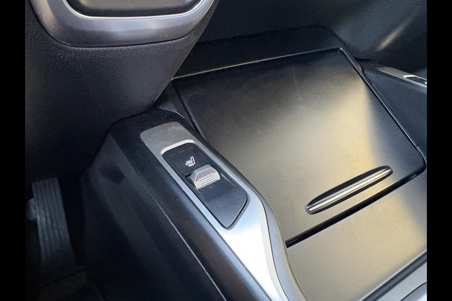 Kia Sorento 1.6 T-GDI Hybrid 2WD DynamicLine 7p. HEV | Trekhaak | Stoel- & Stuurverwarming | Achteruitrijcamera | Adaptive Cruise |