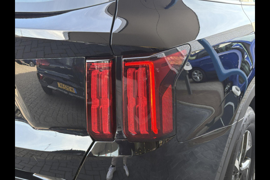 Kia Sorento 1.6 T-GDI Hybrid 2WD DynamicLine 7p. HEV | Trekhaak | Stoel- & Stuurverwarming | Achteruitrijcamera | Adaptive Cruise |