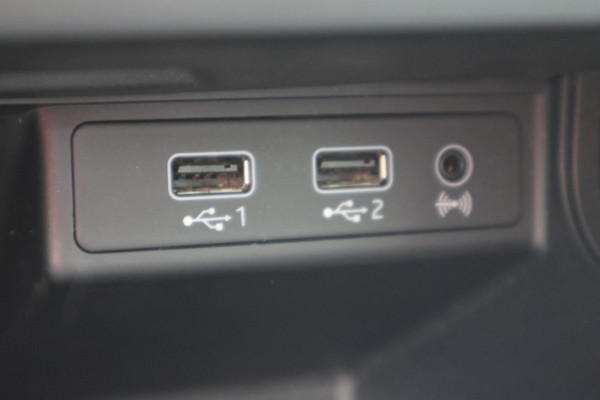 Seat Leon ST 1.0 TSI Style Ultimate Edition Camera, Keyless, Apple Carplay, Climate, PDC