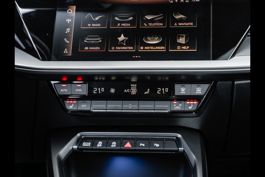 Audi RS3 Limousine 2.5 TFSI quattro | Keramisch | Panorama | Hulk