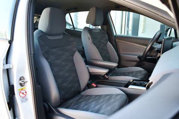 Volkswagen ID.4 Pro 77 kWh Trekhaak | 1e eig | ACC | Wit metallic