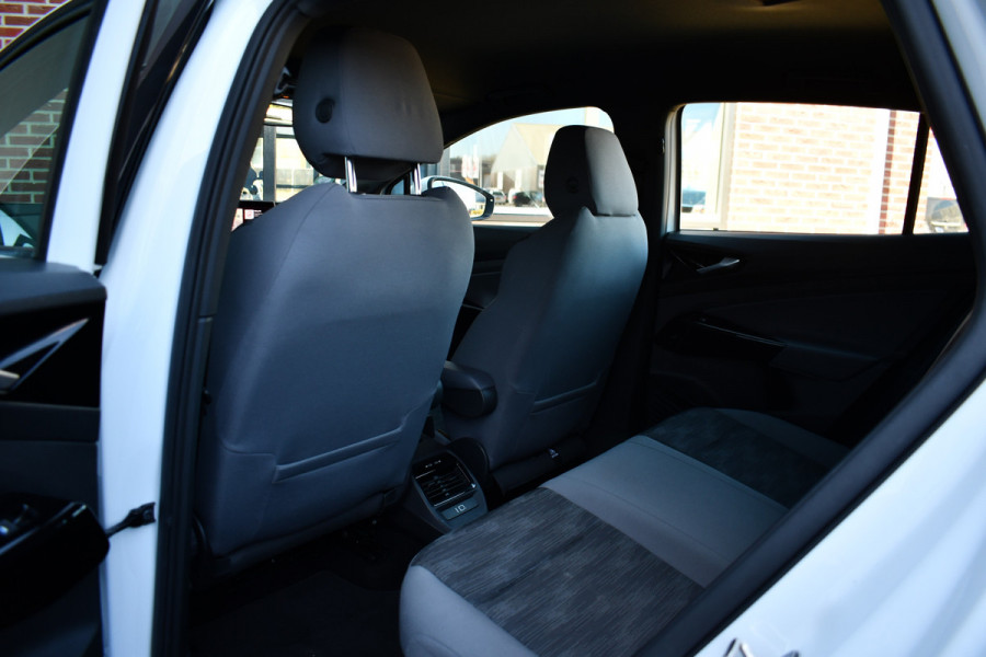 Volkswagen ID.4 Pro 77 kWh Trekhaak | 1e eig | ACC | Wit metallic