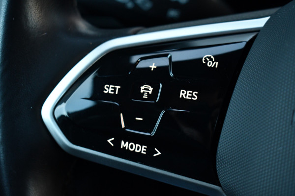 Volkswagen ID.4 Pro 77 kWh Trekhaak | 1e eig | ACC | Wit metallic