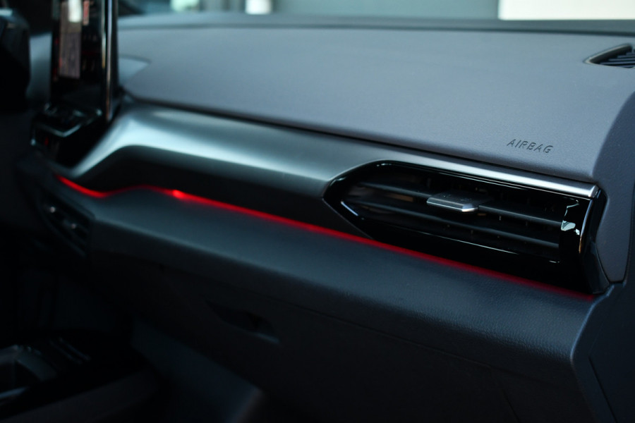 Volkswagen ID.4 Pro 77 kWh Trekhaak | 1e eig | ACC | Wit metallic