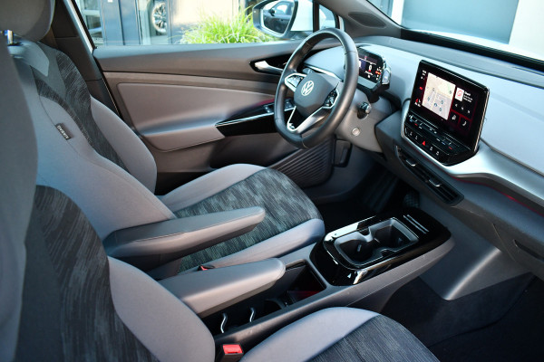 Volkswagen ID.4 Pro 77 kWh Trekhaak | 1e eig | ACC | Wit metallic