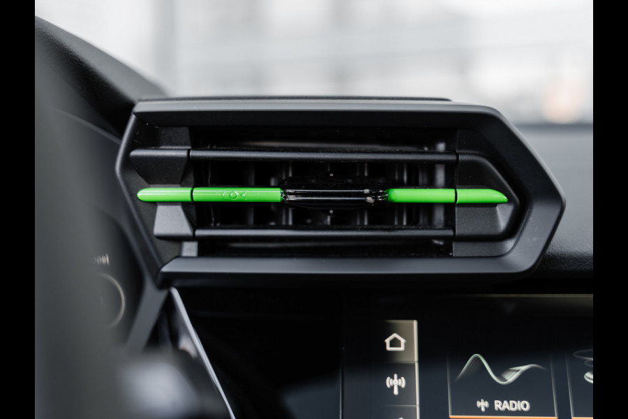 Audi RS3 Limousine 2.5 TFSI quattro | Keramisch | Panorama | Hulk