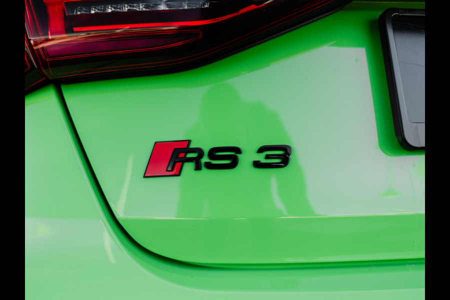 Audi RS3 Limousine 2.5 TFSI quattro | Keramisch | Panorama | Hulk