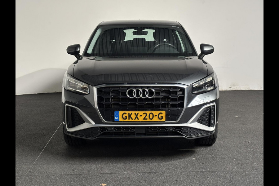 Audi Q2 35 TFSI S-Line Edition Navigatie Apple Carplay/Android auto Camera Climate Control Electrische kofferbak Adaptive Cruise control Parkeer sensoren