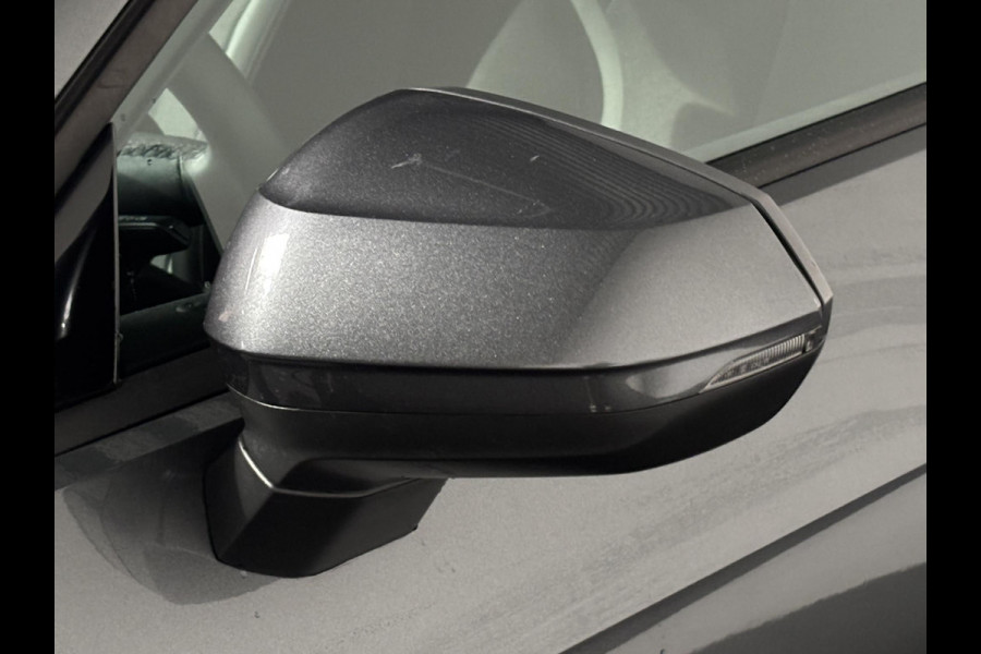 Audi Q2 35 TFSI S-Line Edition Navigatie Apple Carplay/Android auto Camera Climate Control Electrische kofferbak Adaptive Cruise control Parkeer sensoren