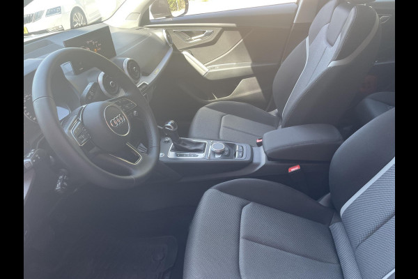 Audi Q2 35 TFSI S-Line Edition Navigatie Apple Carplay/Android auto Camera Climate Control Electrische kofferbak Adaptive Cruise control Parkeer sensoren