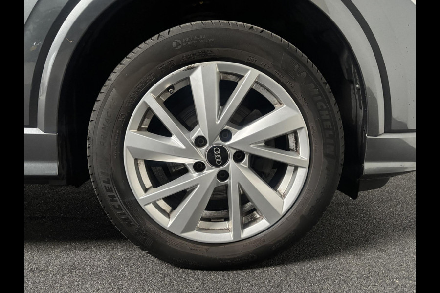 Audi Q2 35 TFSI S-Line Edition Navigatie Apple Carplay/Android auto Camera Climate Control Electrische kofferbak Adaptive Cruise control Parkeer sensoren