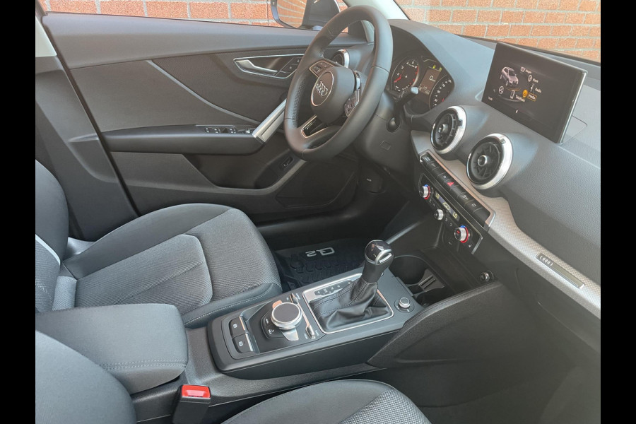 Audi Q2 35 TFSI S-Line Edition Navigatie Apple Carplay/Android auto Camera Climate Control Electrische kofferbak Adaptive Cruise control Parkeer sensoren