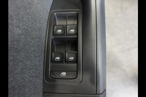 Seat Ateca 1.5 TSI Style Business Intense Airco Cruise Control Navigatie Virtual Cockpit Privacy Glass PDC VA Camera