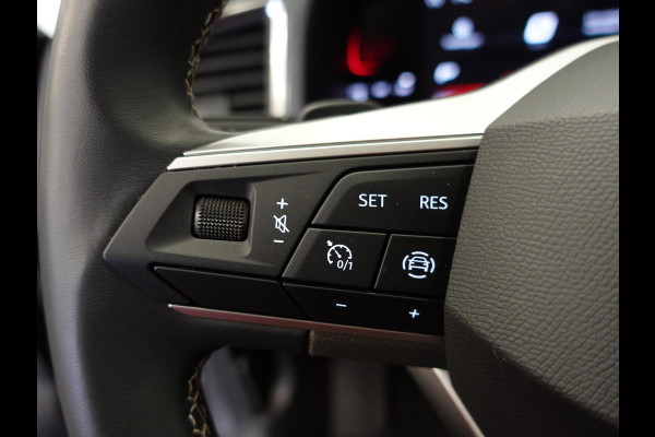 Seat Ateca 1.5 TSI Style Business Intense Airco Cruise Control Navigatie Virtual Cockpit Privacy Glass PDC VA Camera