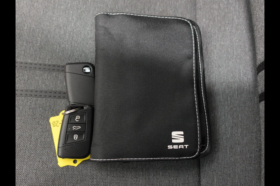 Seat Ateca 1.5 TSI Style Business Intense Airco Cruise Control Navigatie Virtual Cockpit Privacy Glass PDC VA Camera