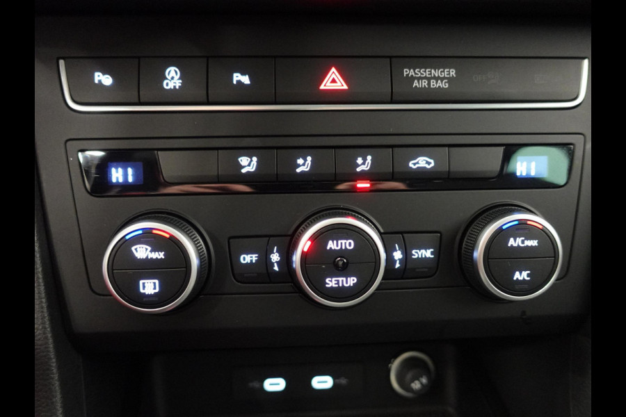 Seat Ateca 1.5 TSI Style Business Intense Airco Cruise Control Navigatie Virtual Cockpit Privacy Glass PDC VA Camera