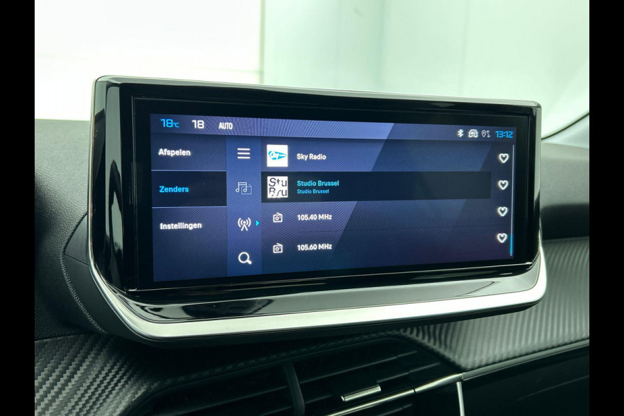 Peugeot 208 1.2 Hybrid 100PK Automaat Allure Navigatie Apple Carplay/Android Auto Airco Camera Parkeer sensoren Cruise Control Lichtmetalen Velgen