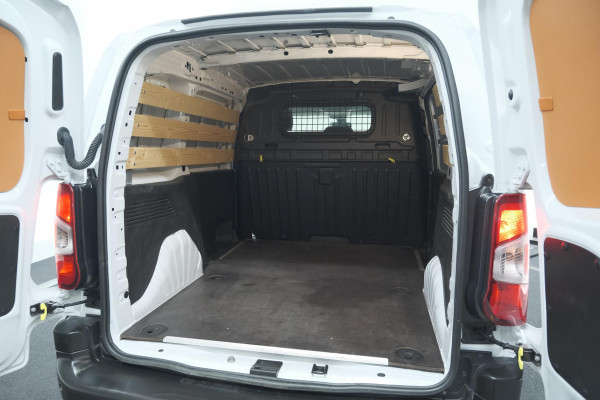 Peugeot Partner 1.5 BlueHDi 100 S&S L1 | Trekhaak | Apple Carplay | Laadruimte Pakket | 3 Zitplaatsen