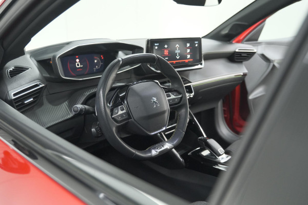 Peugeot 208 PureTech 130 EAT8 GT | Panoramadak | Camera | Apple Carplay | Stoelverwarming