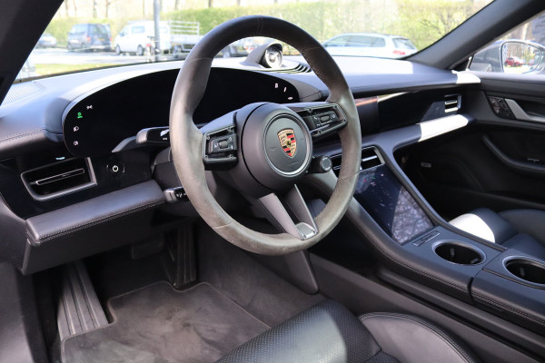 Porsche Taycan 4S Performance 84 kWh Sport Chrono-pakket | BOSE | 360° Camera | Stoelverw. | Panoramadak
