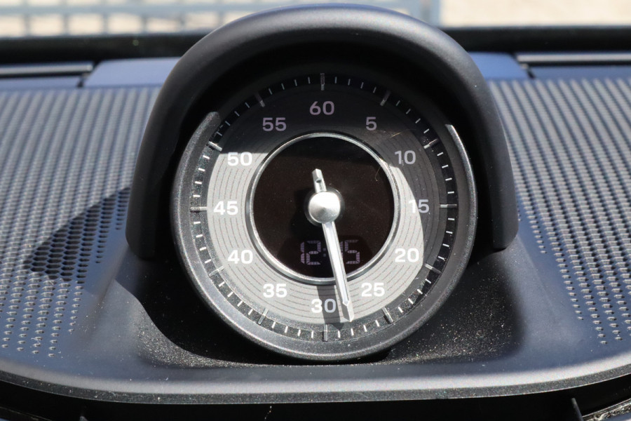 Porsche Taycan 4S Performance 84 kWh Sport Chrono-pakket | BOSE | 360° Camera | Stoelverw. | Panoramadak