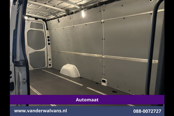 Mercedes-Benz Sprinter 316 CDI 164pk Automaat L3H2 Euro6 Airco | Camera | 3500kg Trekhaak | Apple Carplay Chauffeursstoel, Cruisecontrol, Android Auto, Stoelverwarming, 270graden Achterdeuren, Parkeersensoren, Bijrijdersbank