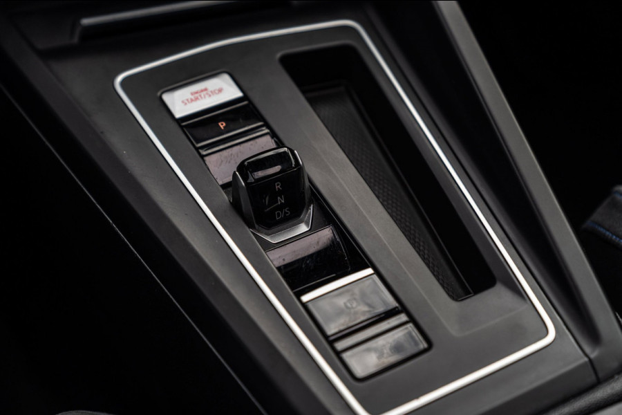 Volkswagen Golf 1.4 eHybrid GTE 245 PK Pano ACC IQ-Light Head-Up Stoelverwarming Camera 18''