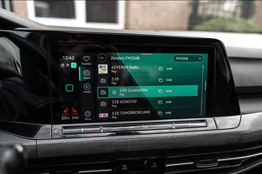 Volkswagen Golf 1.4 eHybrid GTE 245 PK Pano ACC IQ-Light Head-Up Stoelverwarming Camera 18''