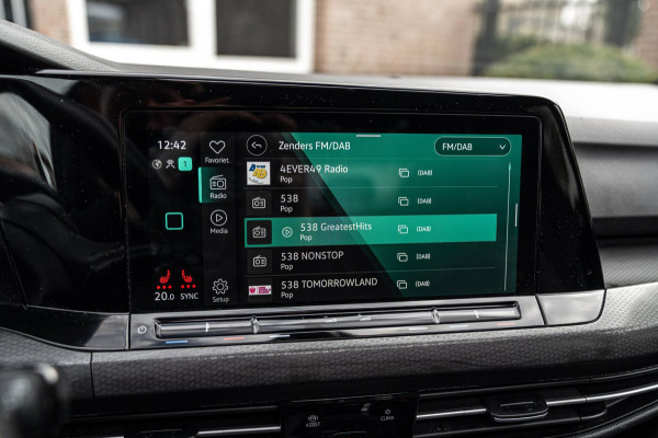 Volkswagen Golf 1.4 eHybrid GTE 245 PK Pano ACC IQ-Light Head-Up Stoelverwarming Camera 18''