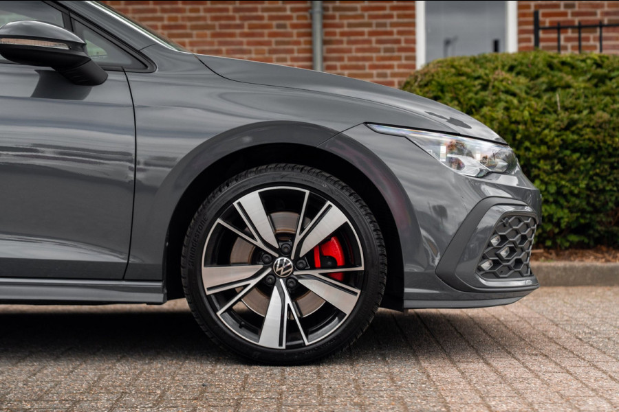 Volkswagen Golf 1.4 eHybrid GTE 245 PK Pano ACC IQ-Light Head-Up Stoelverwarming Camera 18''