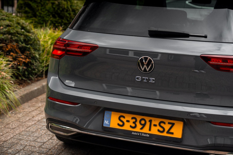 Volkswagen Golf 1.4 eHybrid GTE 245 PK Pano ACC IQ-Light Head-Up Stoelverwarming Camera 18''