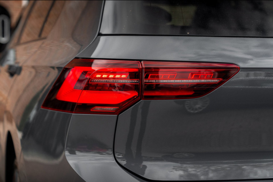 Volkswagen Golf 1.4 eHybrid GTE 245 PK Pano ACC IQ-Light Head-Up Stoelverwarming Camera 18''