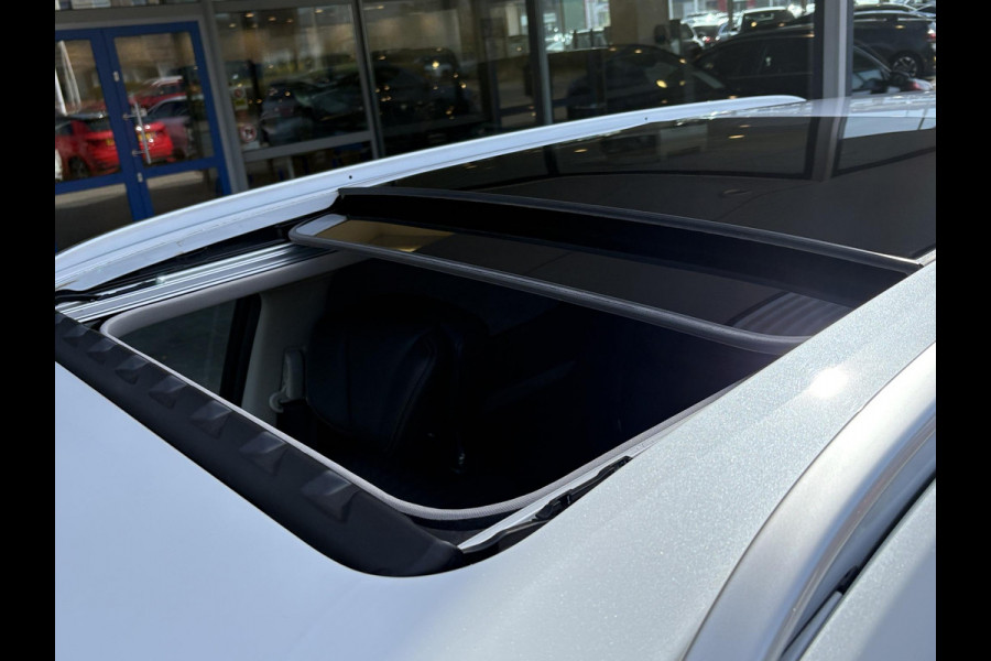 Renault Koleos 1.3 TCe 160pk EDC Initiale Paris | Automaat | VOL! | Trekhaak | Leder | Panoramadak | Stoel- Ventilatie & Verwarming | ACC | Camera |