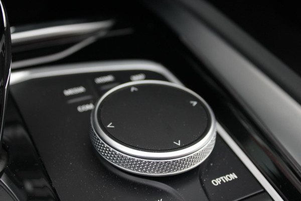 BMW Z4 Roadster sDRIVE 20i HIGH EXECUTIVE M-SPORT AUTOMAAT | M INTERIEURPAKKET  | M EXTERIEURPAKKET | M SPORTSTUUR | 19" VIJFDUBBELSPAAKS M SPORTWIELEN | NAVIGATIE | DRAADLOZE APPLE CARPLAY / ANDROID AUTO |  LEDER VERNASCA COGNAC | STOEL / STUUR VERWARMING | ACHTERUITRIJCAMERA | FULL LED KOPLAMPEN | SAFETY PAKKET | DODEHOEK DETECTIE | HARMAN KARDON |