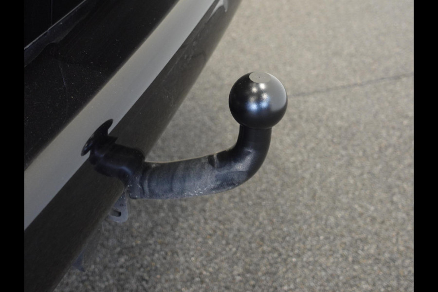 Volkswagen Transporter 150pk L2H1 28 Highline Automaat Trekhaak Navigatie Carplay Camera  Cruise control Lm velgen