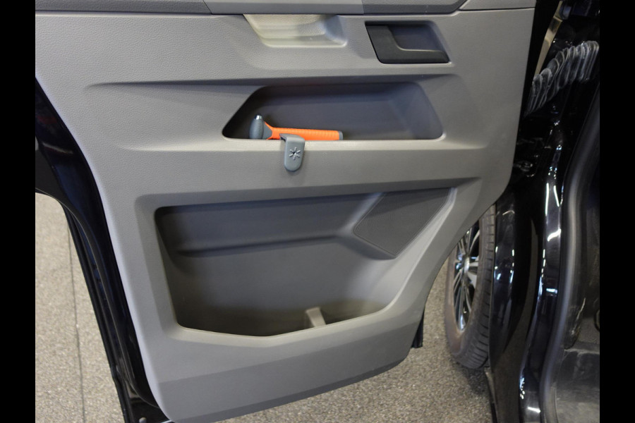Volkswagen Transporter 150pk L2H1 28 Highline Automaat Trekhaak Navigatie Carplay Camera  Cruise control Lm velgen