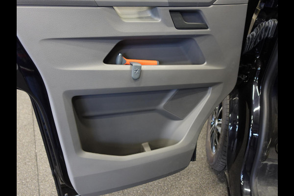 Volkswagen Transporter 150pk L2H1 28 Highline Automaat Trekhaak Navigatie Carplay Camera  Cruise control Lm velgen