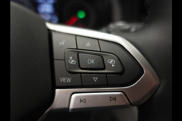 Volkswagen Transporter 150pk L2H1 28 Highline Automaat Trekhaak Navigatie Carplay Camera  Cruise control Lm velgen